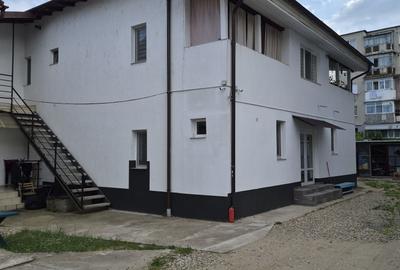 Casă cu 4 camere în Central - 3