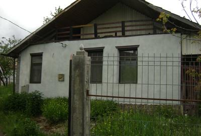 Casă cu 4 camere în Exterior Sud