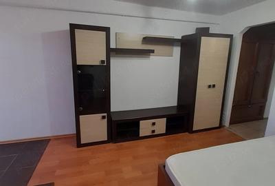 Garsonieră decomandată în Nicolina