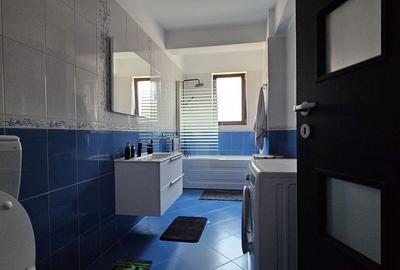 Apartament cu 2 camere decomandat în Roșu