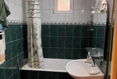 Apartament cu 4 camere în Vatra Luminoasă