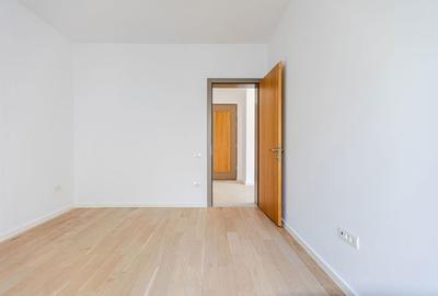 Casă cu 4 camere cu Teren 341 Mp în Soarelui