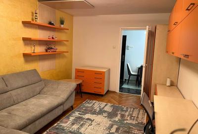 Apartament cu 2 camere decomandat în Exterior Vest