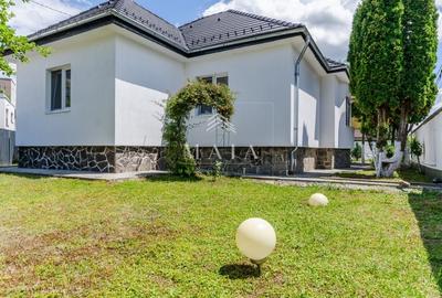 Casă cu 4 camere cu Canalizare în Sub Arini