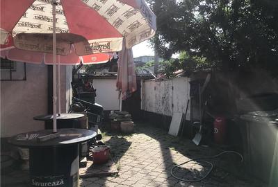 Spațiu comercial, de 150 mp, în Petricani