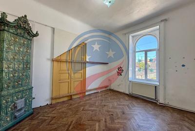 Casă individuală cu 10 camere cu Canalizare în Ultracentral - 18