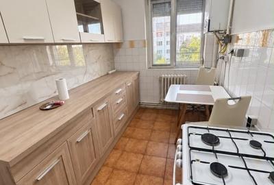 Apartament cu 2 camere semidecomandat, mobilat în Circumvalațiunii