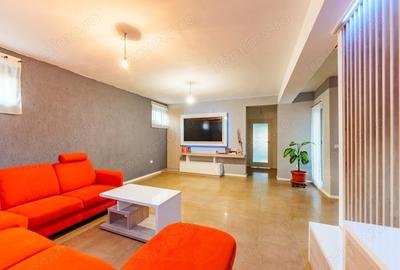 Casă cu 5 camere cu Teren 1087 Mp în Vladimirescu - 1