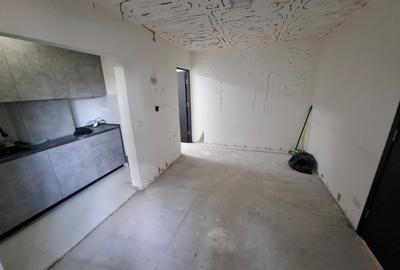 Apartament cu 2 camere semidecomandat în Aurel Vlaicu