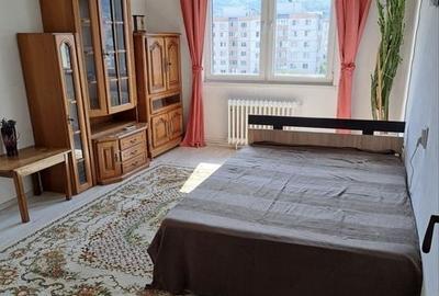 Apartament cu 2 camere decomandat în Calea București