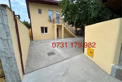 Casă cu Teren 293 Mp în Roșu