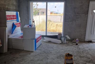Casă cu 4 camere în Cerneți
