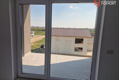 Duplex cu 3 camere cu Canalizare în Central - 21