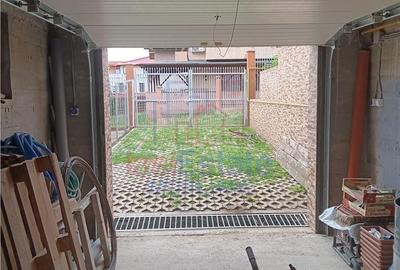 Casă cu 4 camere în Rediu