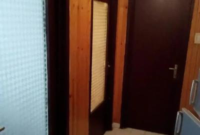 Apartament cu 2 camere decomandat în Ștei - 8