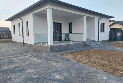 Casă individuală cu 3 camere cu Teren 276 Mp în Hemeiuș - 3