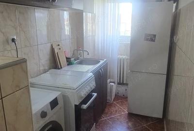 Garsonieră decomandată în Soarelui