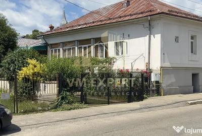 Casă cu 6 camere cu Teren 456 Mp în Ultracentral