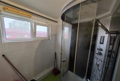 Apartament cu 2 camere semidecomandat în Km 5 - 7