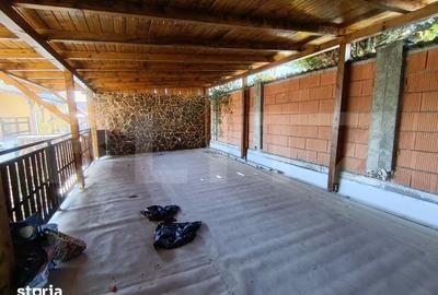 Casă cu 3 camere cu Teren 300 Mp în Central