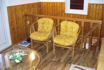 Casă cu 3 camere cu Teren 380 Mp în Central