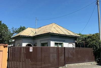 Casă cu Teren 240 Mp în 23 August (Cațelul)