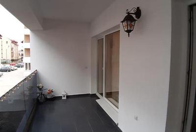 Apartament cu 3 camere decomandat, mobilat în Central - 9