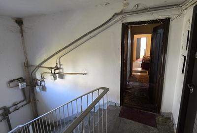 Apartament cu 2 camere semidecomandat în Nicolae Titulescu