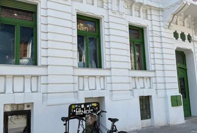 Apartament cu 3 camere în Central - 2