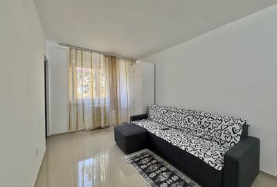 Apartament cu 3 camere semidecomandat, mobilat în P-ța Doina