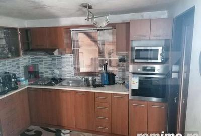 Casă cu 8 camere cu Teren 550 Mp în Bârnova - 6