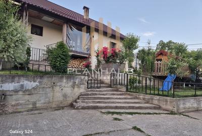 Casă cu 5 camere cu Teren 758 Mp în Central - 3