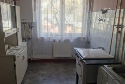 Apartament cu 3 camere decomandat în Obor - 1