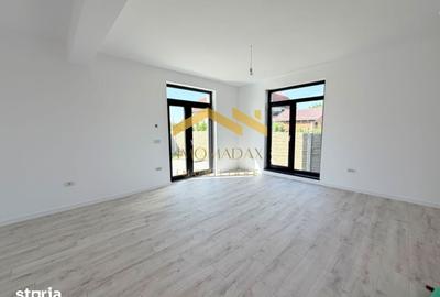 Casă cu 4 camere cu Teren 265 Mp în Sânmihaiu Român - 11