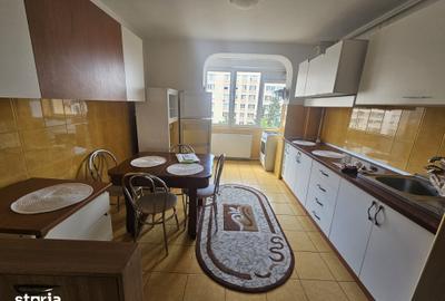 Apartament cu 3 camere decomandat în Centrul Civic