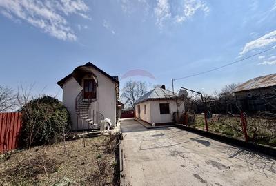 Casă cu 4 camere cu Teren 1300 Mp în Jariștea