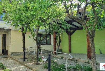 Casă în Central - 1