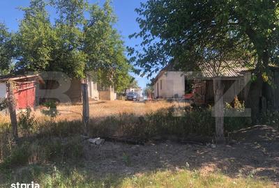 Casă cu 2 camere cu Teren 3700 Mp în Apa