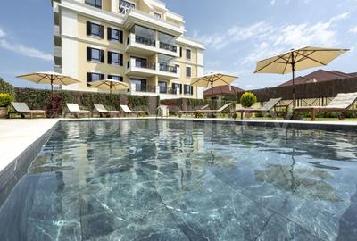 Apartament cu 3 camere semidecomandat, mobilat în Pipera
