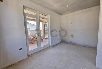 Casă cu 4 camere cu Teren 440 Mp în Central - 2