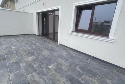 Casă cu 3 camere în Vladimirescu