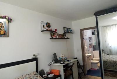 Apartament cu 2 camere decomandat în 9 Mai - 2