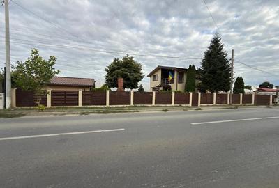 Casă cu 4 camere cu Teren 432 Mp în Bobărești (Vidra)