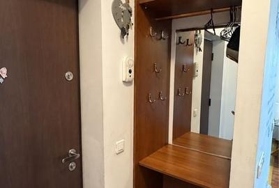 Apartament cu 2 camere decomandat în Exterior Vest