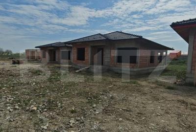 Casă cu 4 camere cu Teren 530 Mp în Mihai Viteazu - 2