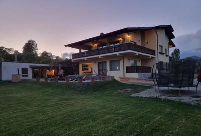 Casă individuală cu 5 camere cu Teren 5976 Mp în Corbeni - 1