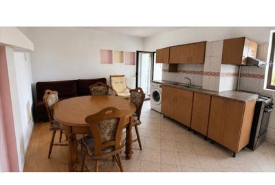 Apartament cu 4 camere decomandat, mobilat în Est