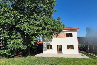 Casă individuală cu 4 camere cu Canalizare în Dezmir - 10