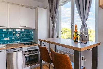 Apartament cu 2 camere semidecomandat în Central
