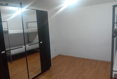 Casă în Roșu - 1